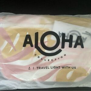 NWT Aloha Collection Hip / Fanny pack in Tropics